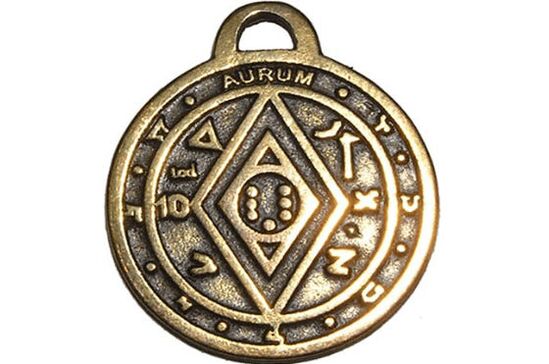 amulet mona do luck agus saibhreas