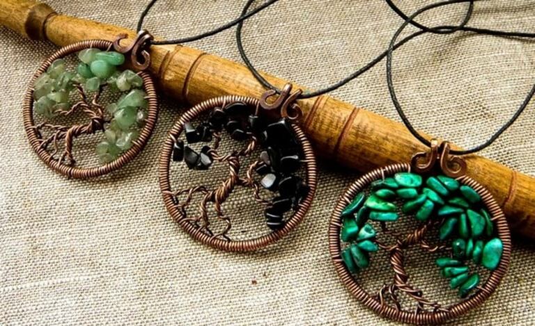 pendants amulets le haghaidh sláinte agus dea-luck